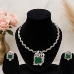 American Inspired Pendant Jewellery Set for women.