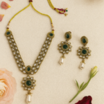 Traditional Kundan necklace set for ladies and girls.