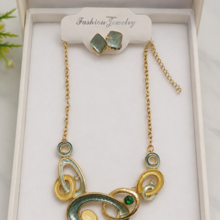 Emerald Aura Statement Set 💚✨