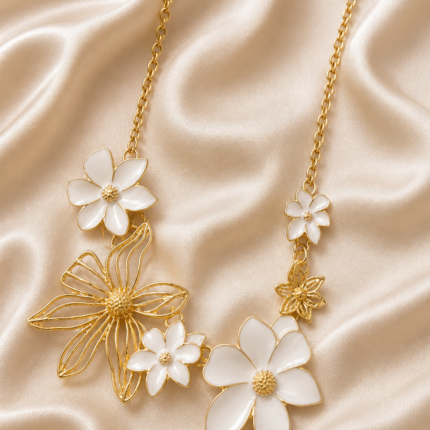 White Blossom Elegance Necklace ✨